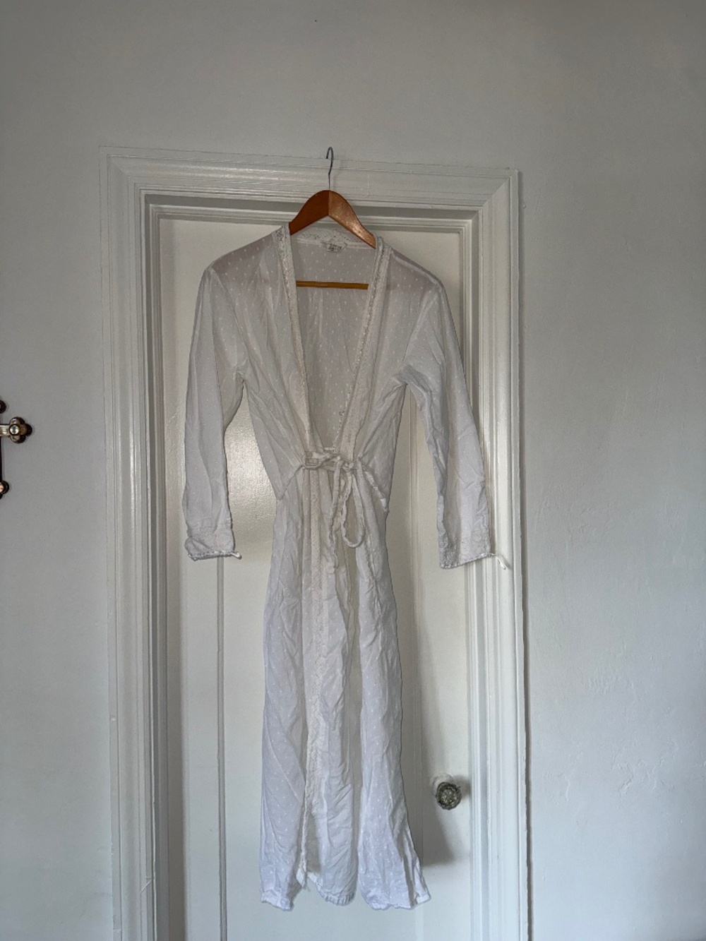 Artisan NY 100% Cotton White Swiss Dot Robe, XS